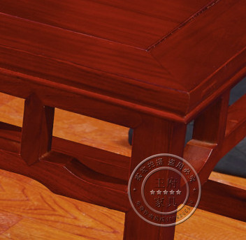 中式酒楼榆木餐椅细节